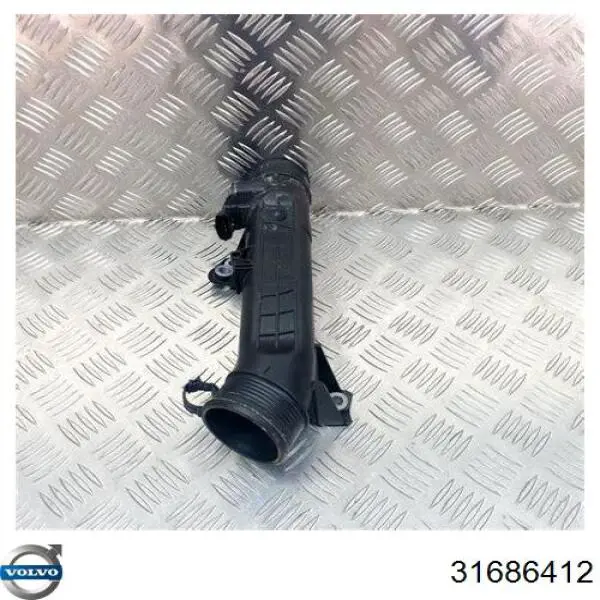 Przewód (króciec) intercoolera Volvo 31686412 cena, od 120,88 USD