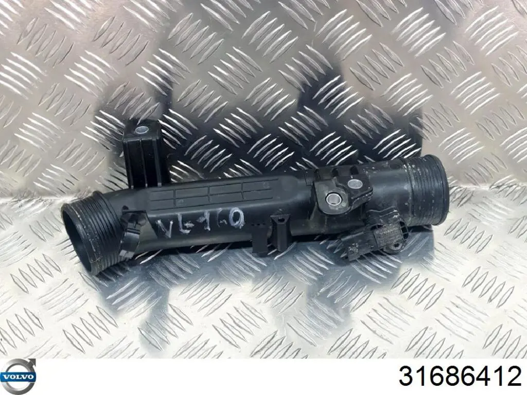 Do koszyka 31686412 Volvo Przewód (króciec) intercoolera