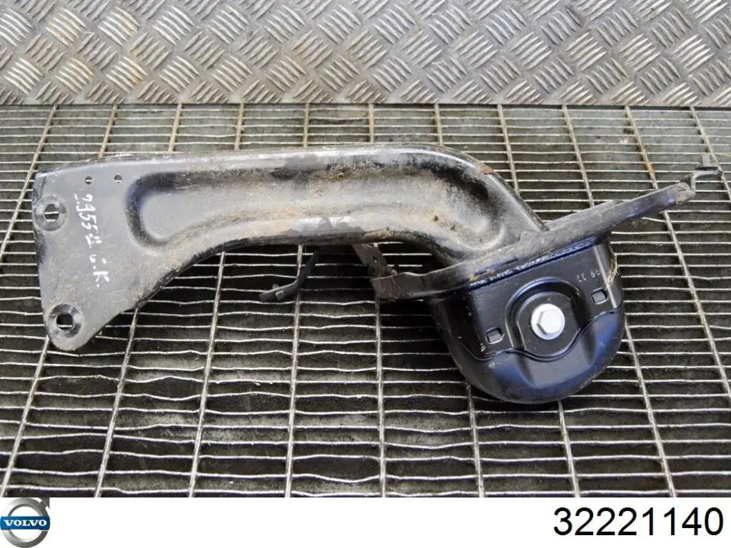 32221140 Volvo Wahacz zawieszenia tylnego poprzeczny