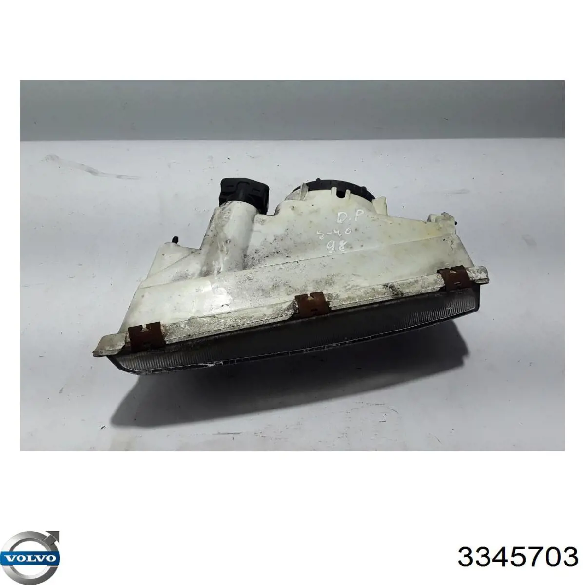 Do koszyka Reflektor prawy Volvo V40  VW