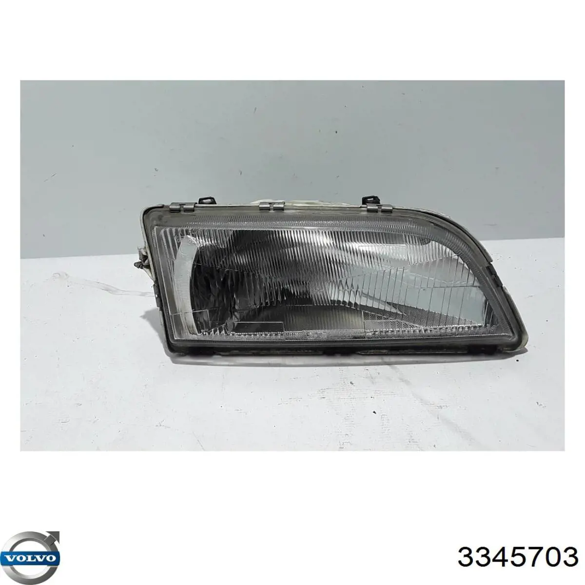 Reflektor prawy do Volvo V40  VW