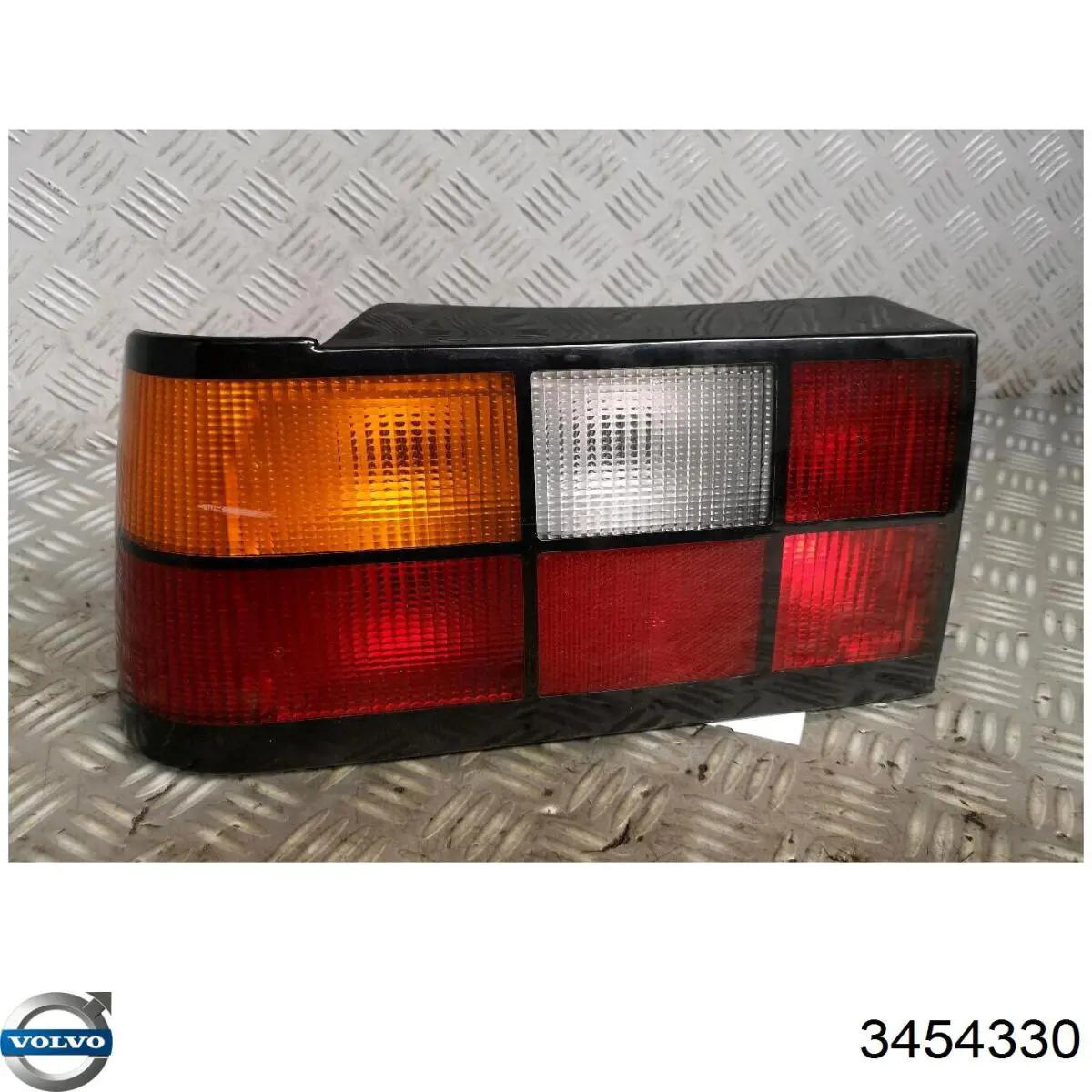 Lampa zespolona tylna lewa do Volvo 440 K 445