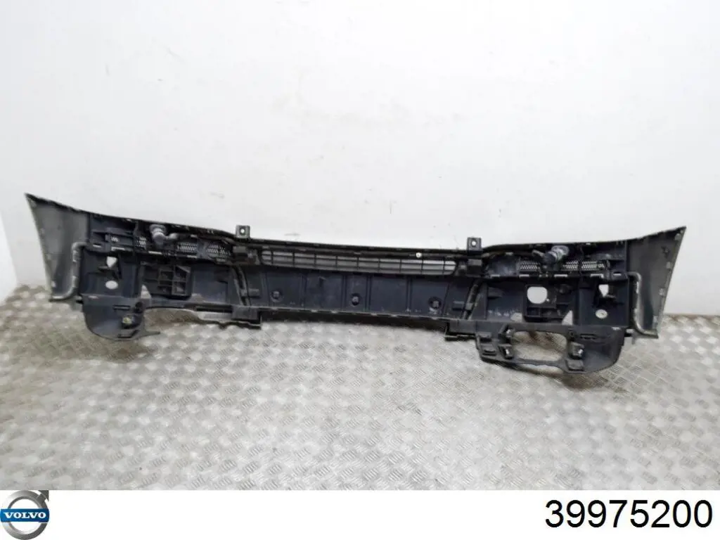 Zderzak przedni Volvo 39975200 cena, od 366,05 USD