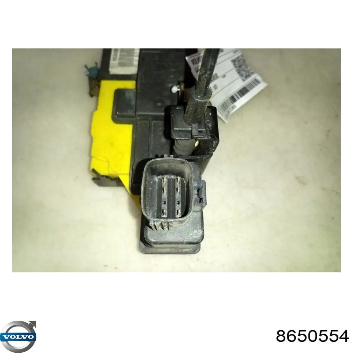  Zamek drzwi tylnych prawych Volvo XC90 