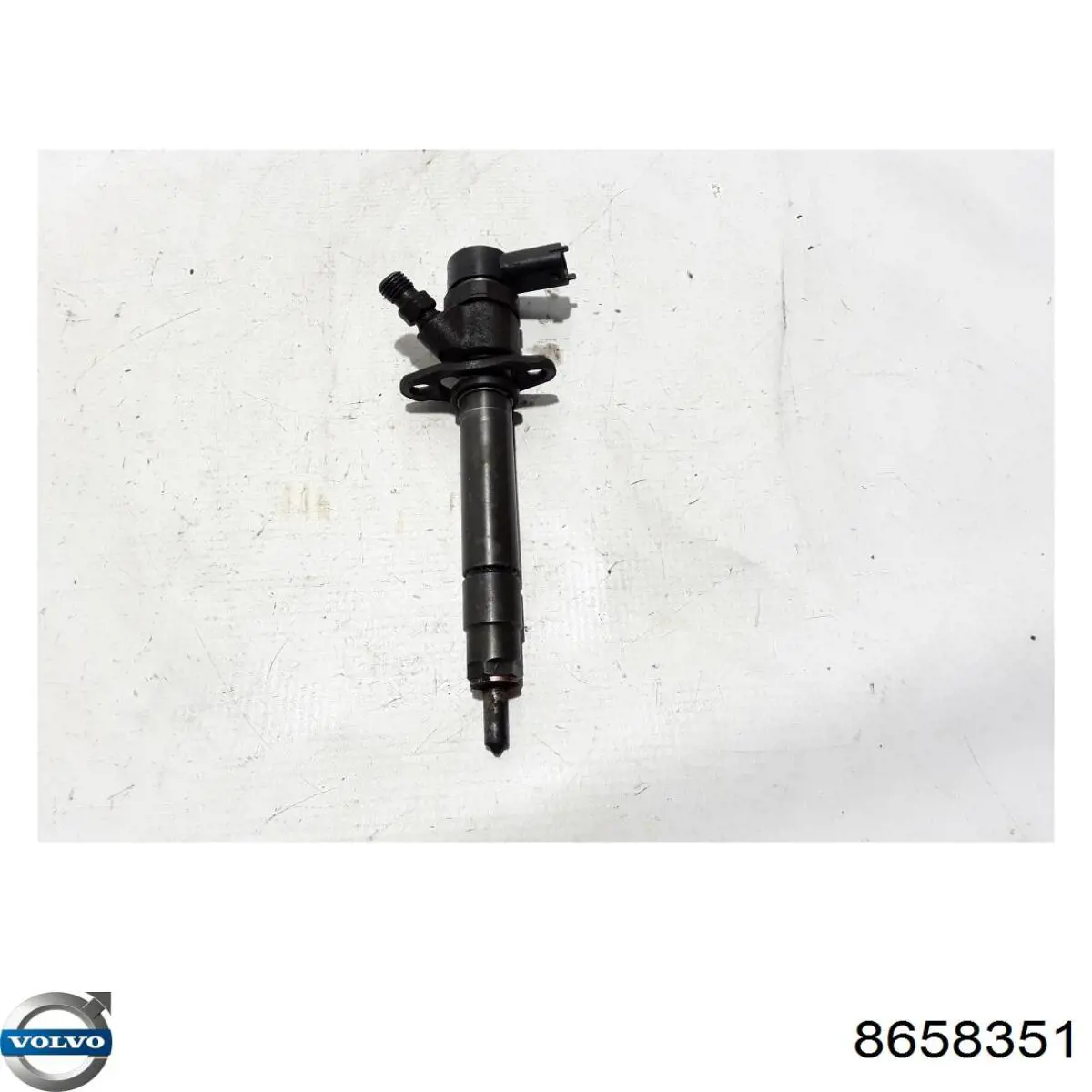 Wtryskiwacz paliwa 8658351 Volvo
