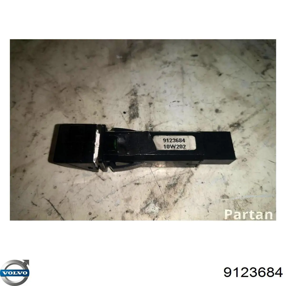 Do koszyka Przycisk włączania światła awaryjnego Volvo S40 II MS