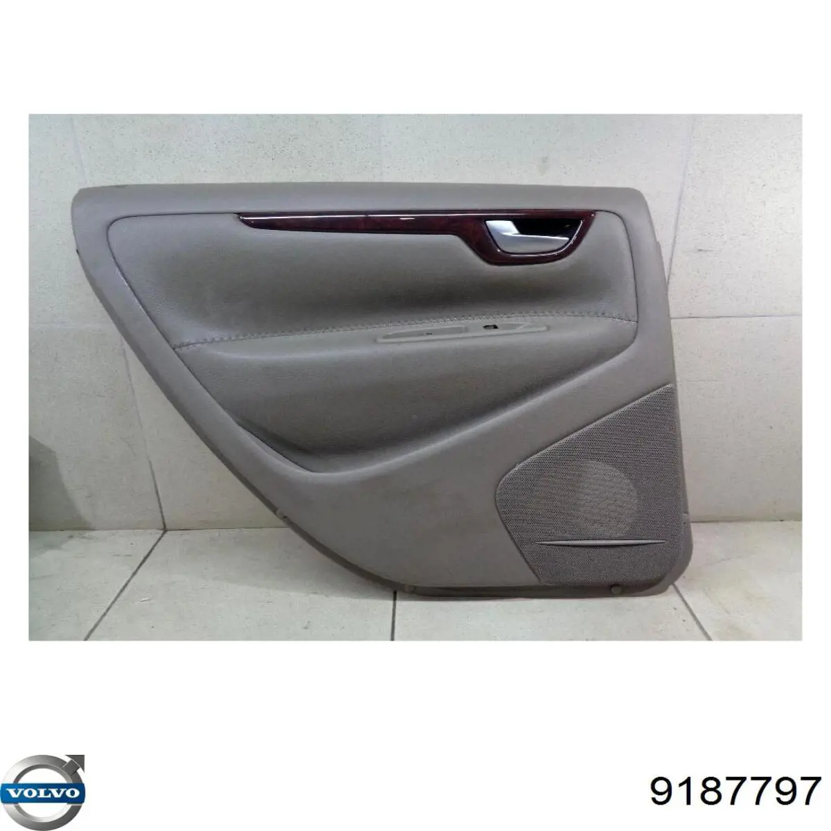 Do koszyka Drzwi przednie lewe Volvo XC70 CROSS COUNTRY SZ, LZ