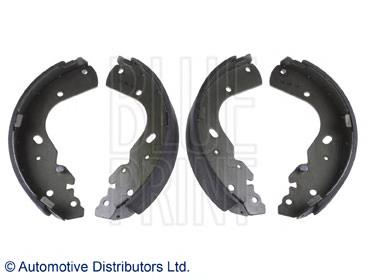 Klocki hamulcowe tylne bębnowe Ford 2M342200BA cena, od 56,68 USD