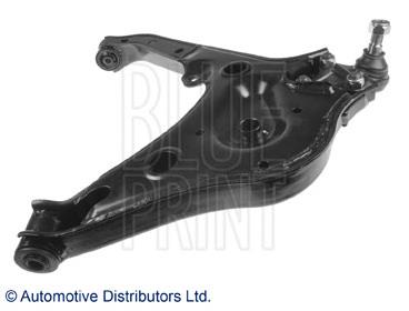 Do koszyka 4520285C00 Suzuki Wahacz zawieszenia przedniego dolny lewy
