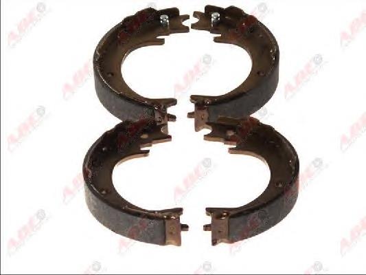 Klocki hamulca ręcznego Toyota 4654048050 cena, od 63,32 USD