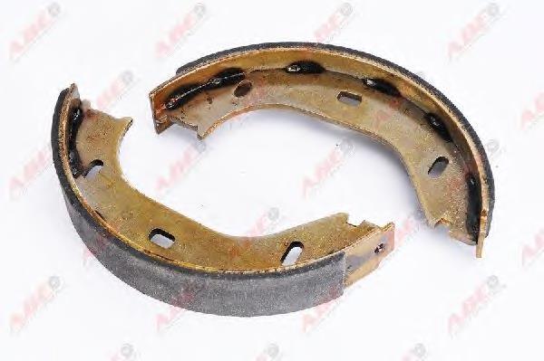 Klocki hamulcowe tylne bębnowe BMW 34411159467 cena, od 25,35 USD