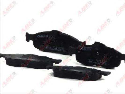 Klocki hamulcowe przednie tarczowe 1130759 Ford