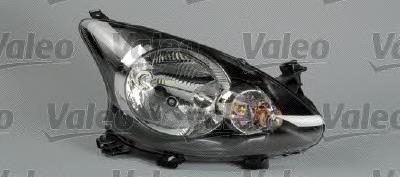 811300H011 Toyota Reflektor prawy