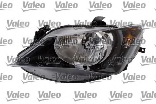 2014372152 TYC Reflektor lewy