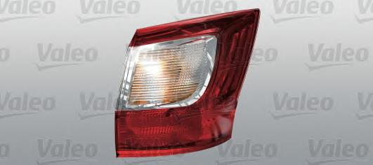 044447 VALEO Lampa zespolona tylna lewa zewnętrzna