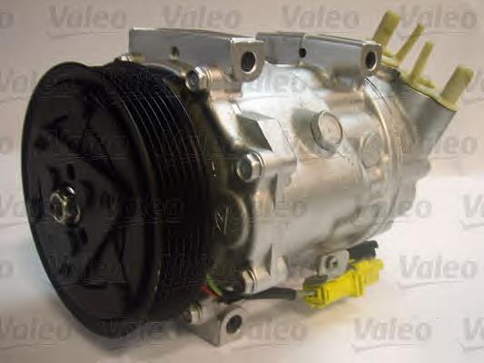 Sprężarka klimatyzacji VALEO 813662 cena, od 80,13 USD