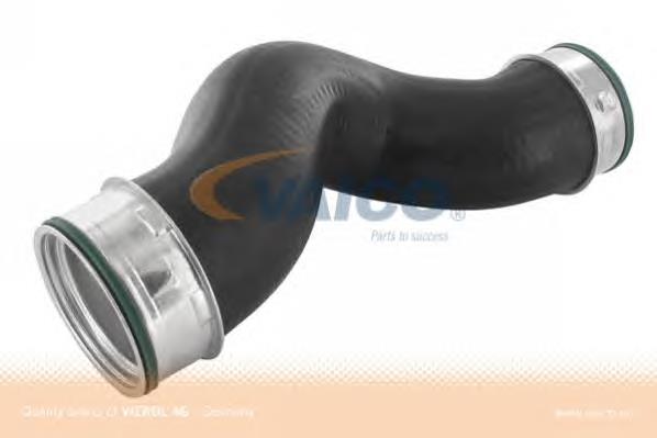 Przewód (króciec) intercoolera VAG 7H0145709 cena, od 30,22 USD