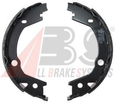 Do koszyka 4833A21000 Hyundai/Kia Klocki hamulca ręcznego