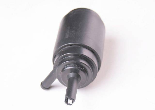 Pompka spryskiwacza szyby przedniej 03940 FEBI