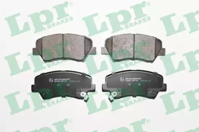 Klocki hamulcowe przednie tarczowe 05P1753 LPR