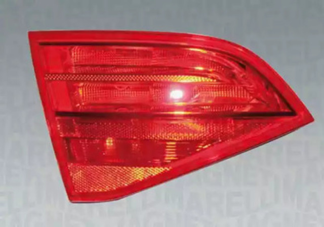 Lampa zespolona tylna lewa wewnętrzna 714021960701 MAGNETI MARELLI
