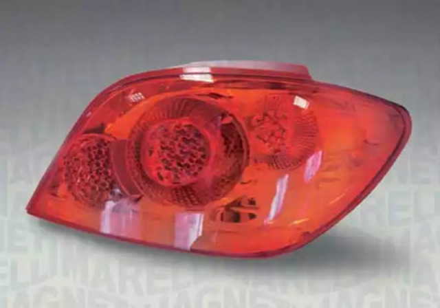 Lampa zespolona tylna prawa 714025700802 MAGNETI MARELLI