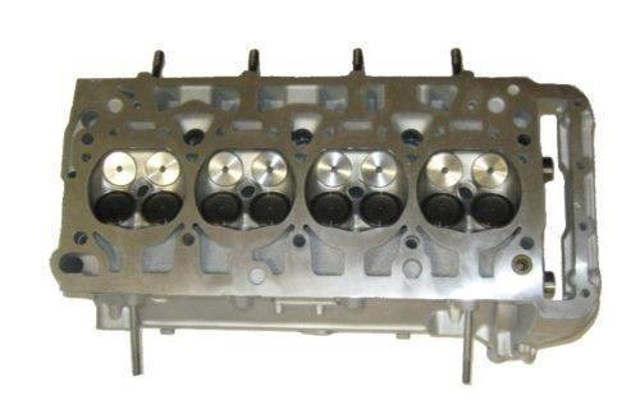 Głowica cylindra Volvo 850