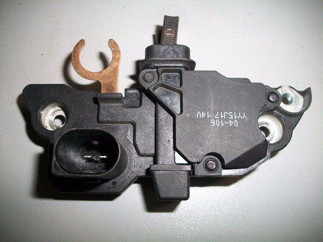 Przekaźnik regulatora alternatora Mercedes GLS