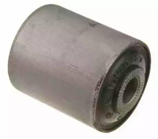 Silentblock przedniego wahacza dolnego JBU674 TRW