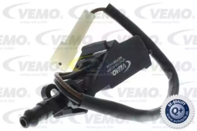 Dysza spryskiwacza szyby przedniej V10080320 VEMO