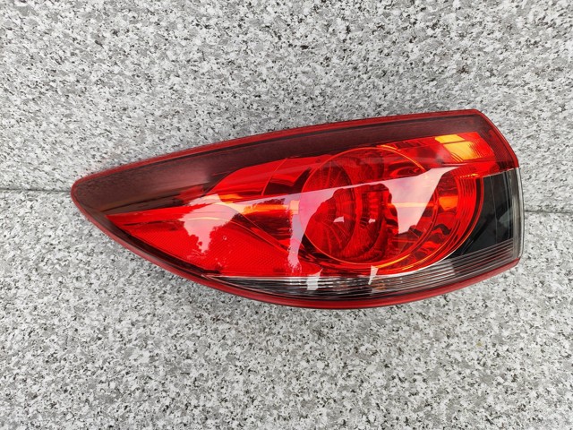 Lampa zespolona tylna prawa zewnętrzna GHK151150 Mazda