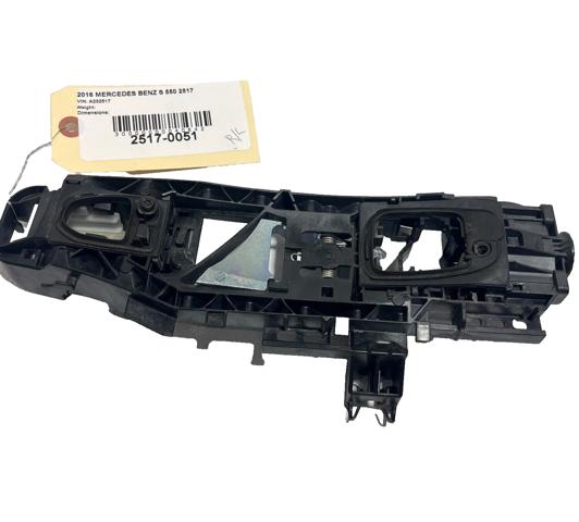 Pałąk zewnętrznej klamki drzwi tylnych lewych 0997602100 MERCEDES