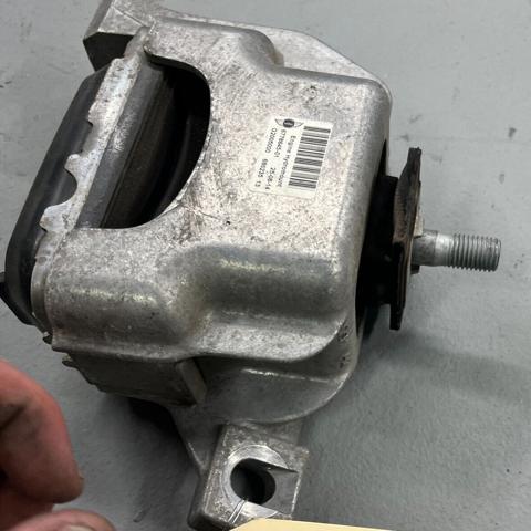 Poduszka (podpora) silnika prawa 22116772038 BMW