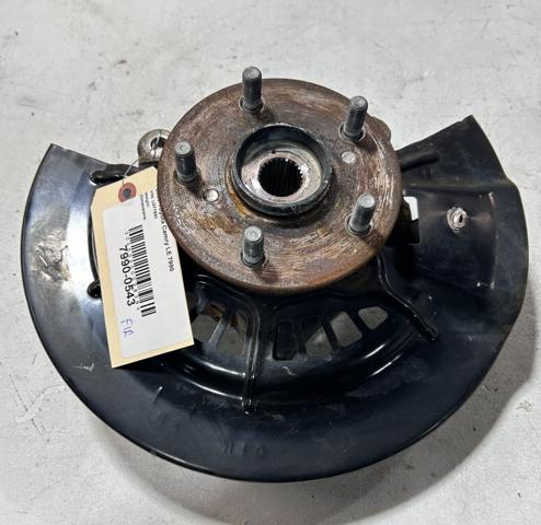 Czop (zwrotnica) przedni prawy 4321133120 TOYOTA