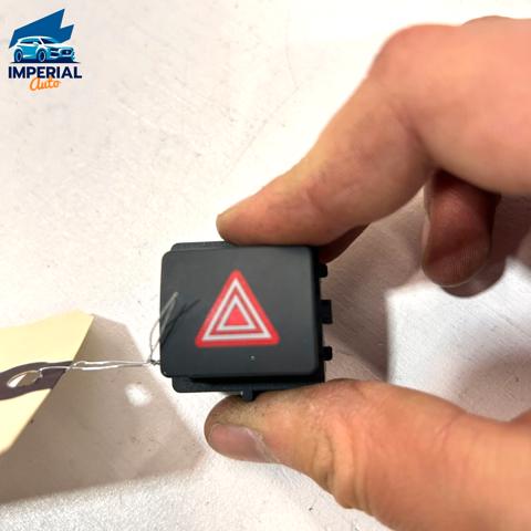 Przycisk włączania światła awaryjnego 4G09415095PR VAG