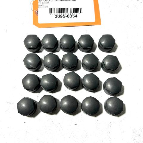 Nakładka na nakrętkę koła 4M0601173B VAG