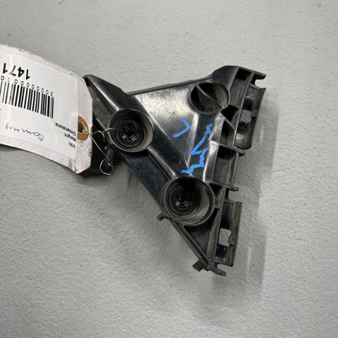 Prowadnica zderzaka tylnego lewa 5257606030 TOYOTA