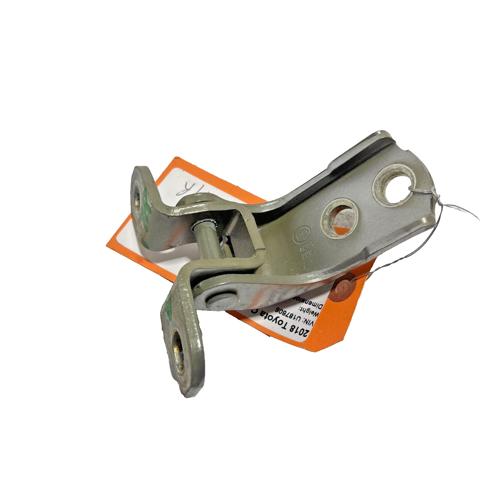 Zawias drzwi przednich prawych 6873002080 TOYOTA