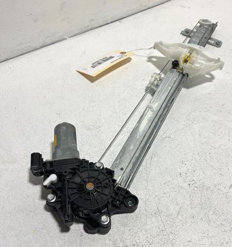 Kupić Mechanizm podnoszenia szyby drzwi przednich lewych Acura MDX  YD3 w dobrej cenie