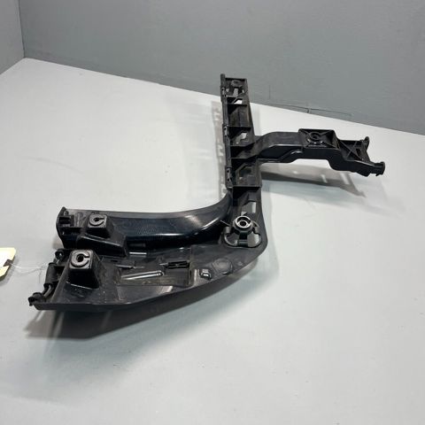 Wspornik zderzaka tylnego prawy 7381120 BMW