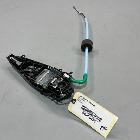 Pałąk zewnętrznej klamki drzwi tylnych prawych 7401210 BMW