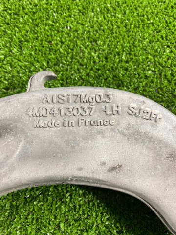 4M0413037L VAG