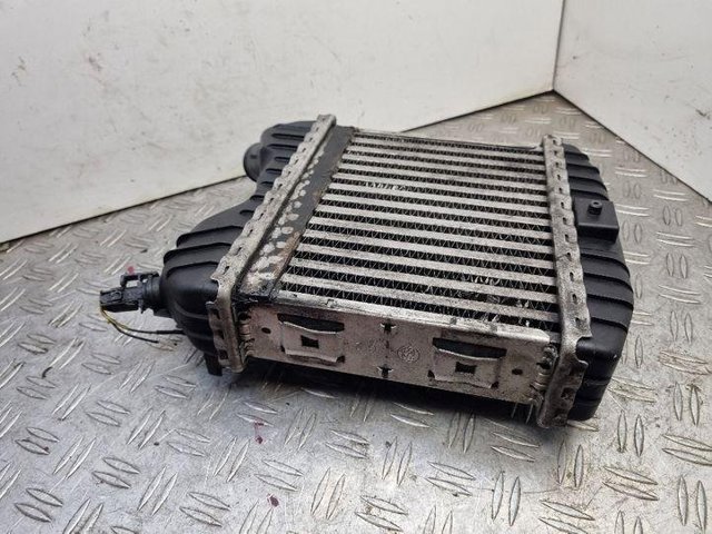 Chłodnica intercoolera 0002490V005 MERCEDES