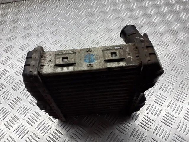 Chłodnica intercoolera 0003007V003 MERCEDES