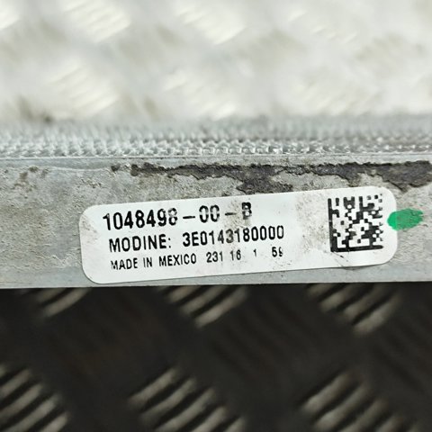 Chłodnica silnika 104849800B Tesla