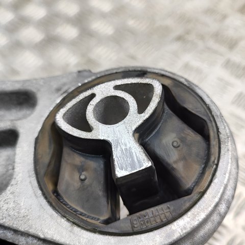 113757025R Renault (RVI)