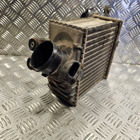 Chłodnica intercoolera 1C0145803 VAG