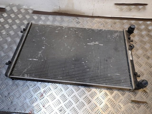 Chłodnica silnika 1J0121253AD VAG