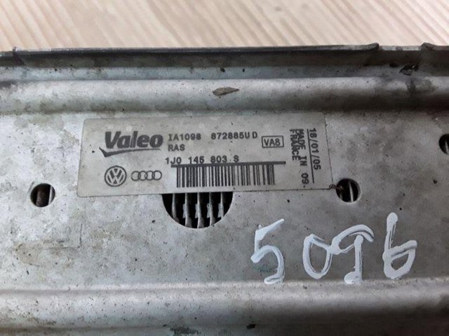 Chłodnica intercoolera 1J0145803S VAG