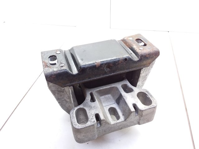 Poduszka (podpora) silnika lewa 1J0199555AJ VAG